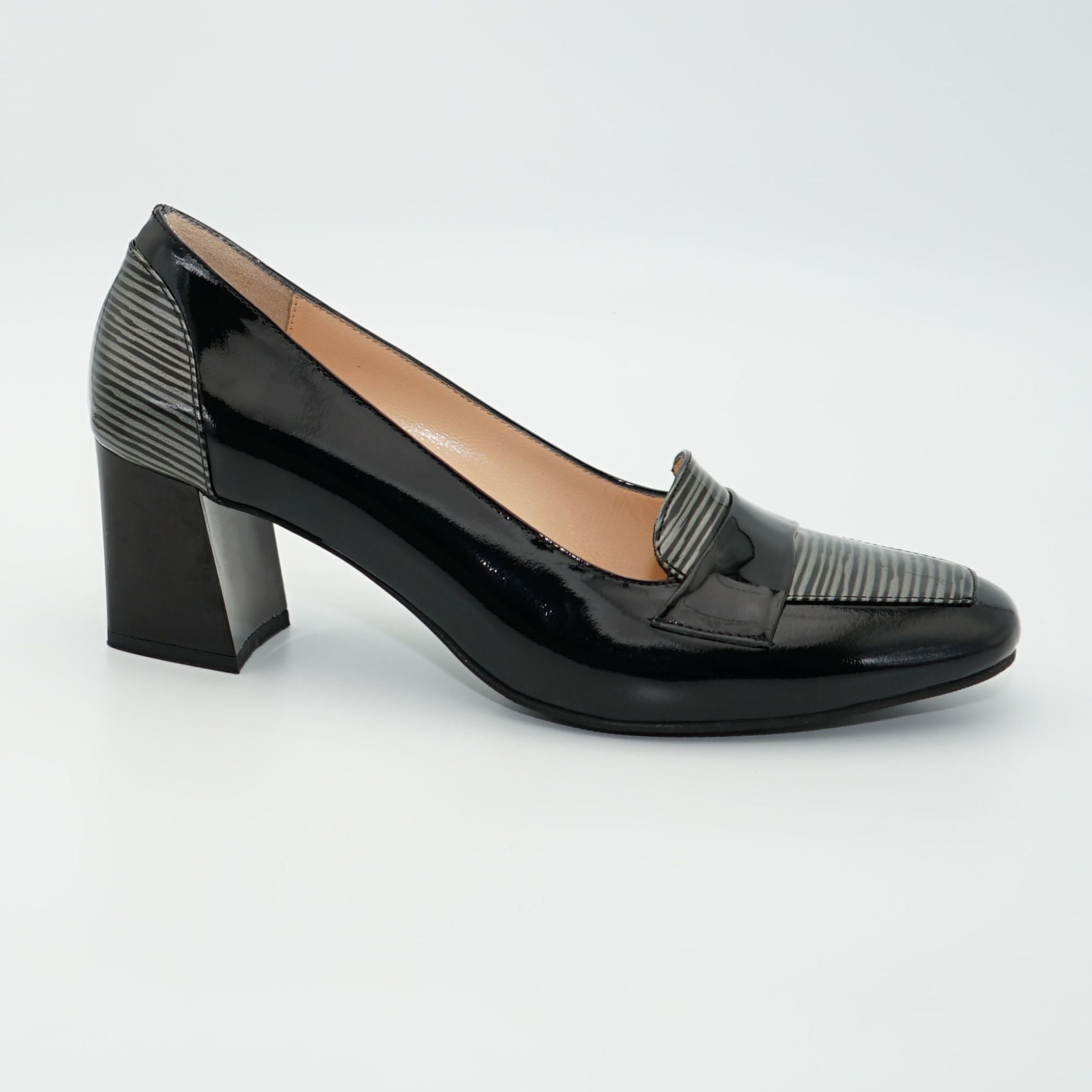 Pantofi Eleganti Din Piele Naturala Lacuita De Culoare Neagra Cod Dms 29617