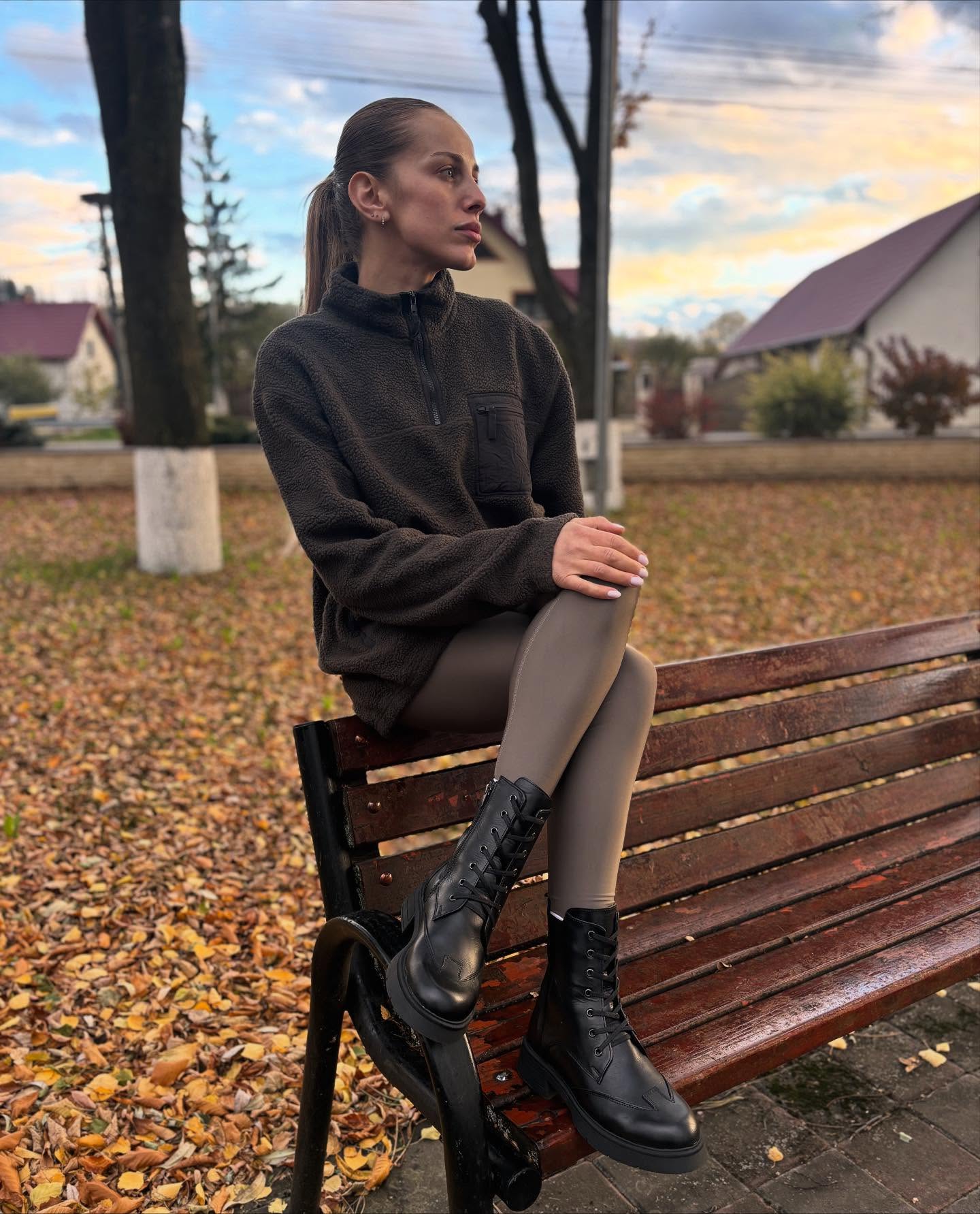 Ghete de damă din piele naturală | 702 Culoare Neagră