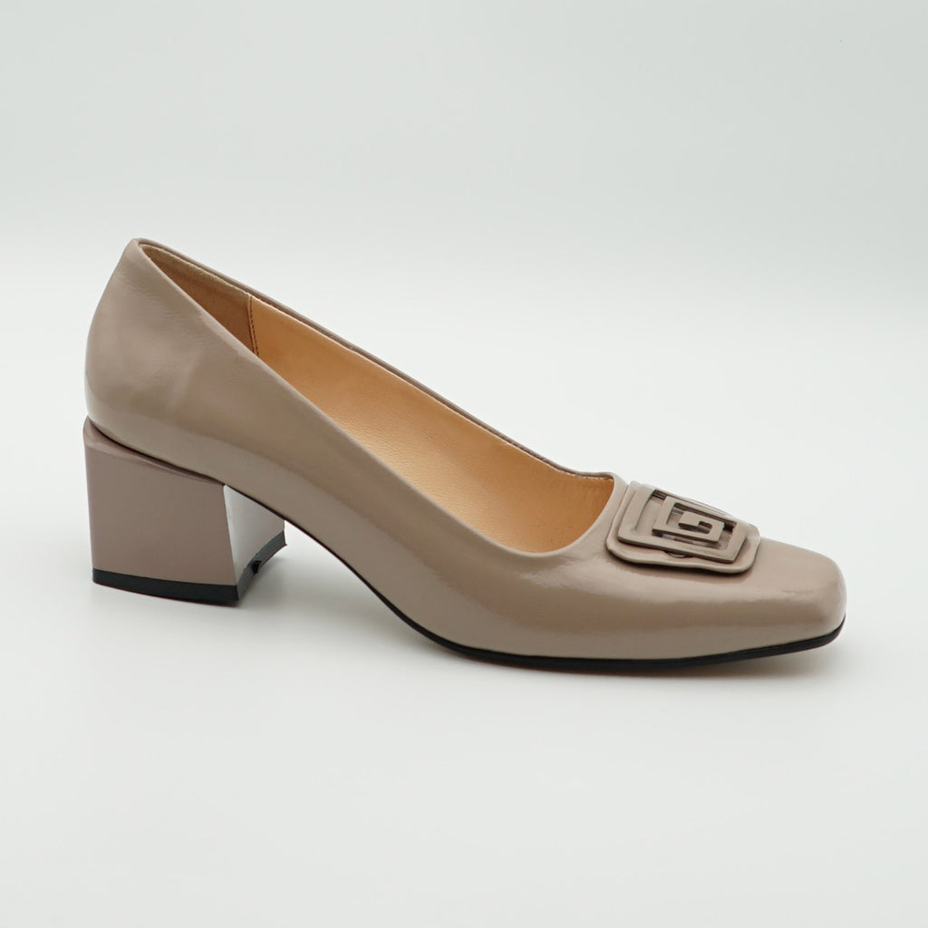 Pantofi Eleganti Din Piele Naturala Lacuita Culoare Nud Cod Dms019