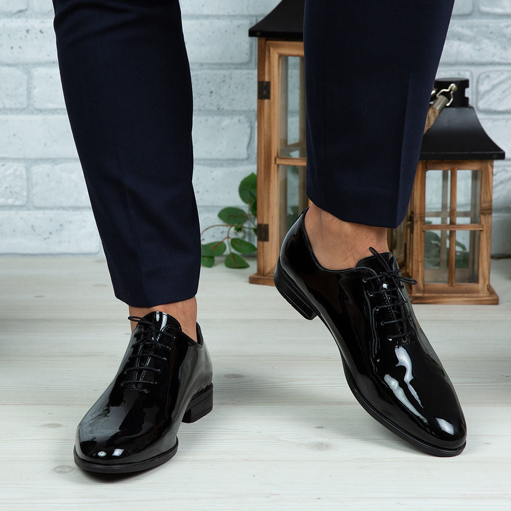 Pantofi Eleganti Barbati Din Piele Naturala O25 Negru Lac