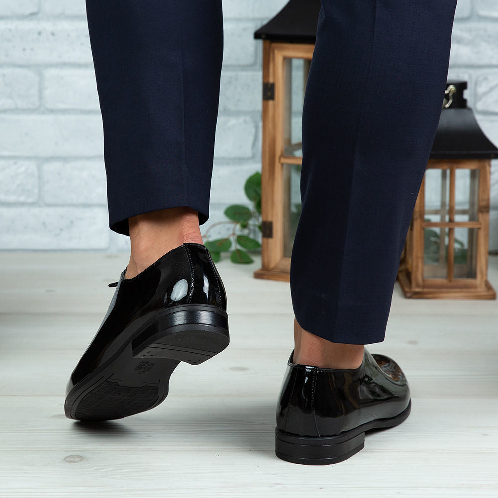 Pantofi Eleganti Barbati Din Piele Naturala O25 Negru Lac
