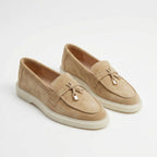 Pantofi casual din piele naturala intoarsa. culoare bej deschis caisa. cod 134