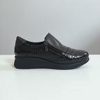 pantofi damă negri cu talpă groasă din piele naturală lacuita 021